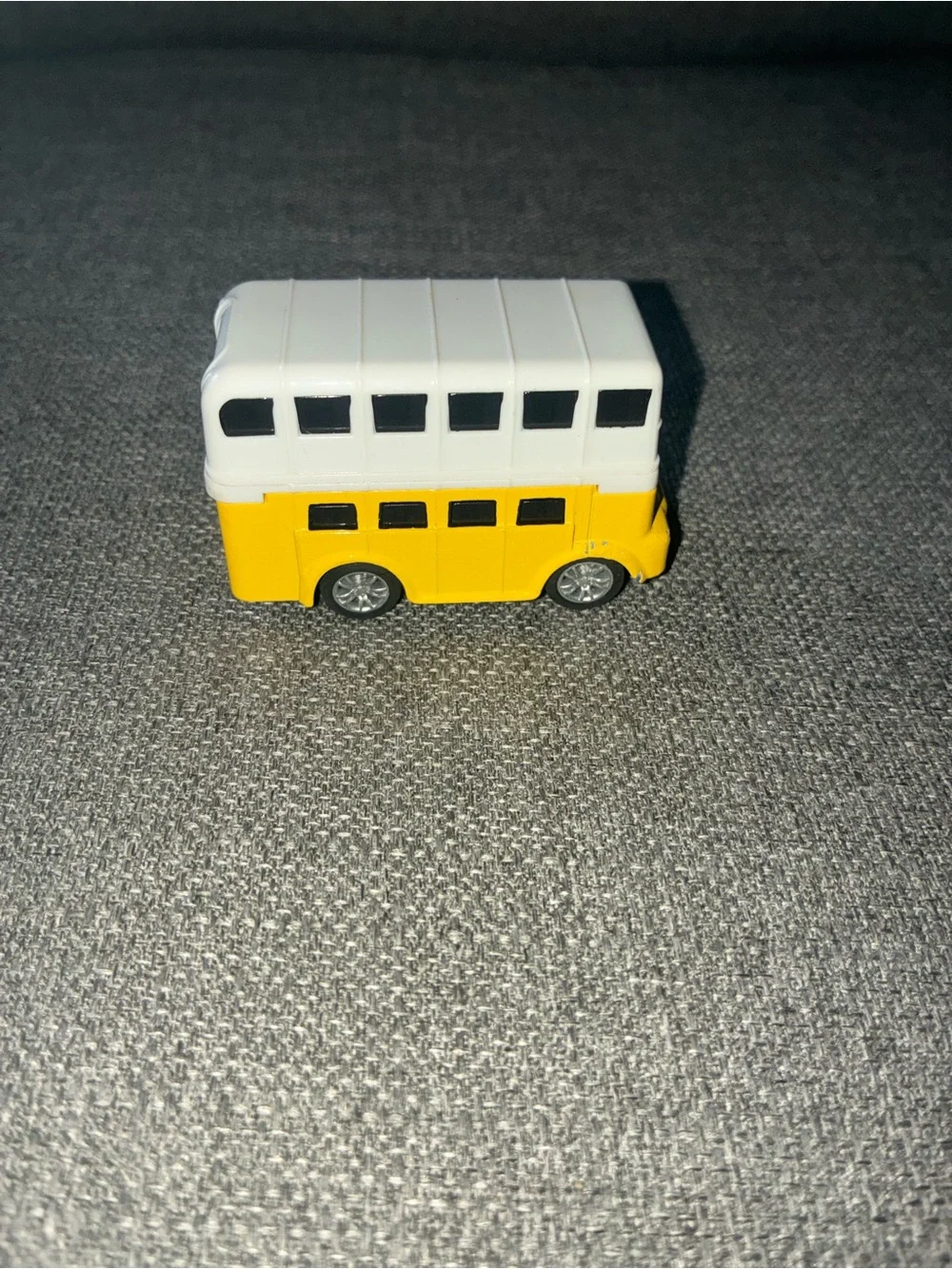 Yellow and White Double-Decker Metal Die-Cast Vintage Bus - Kids Toy